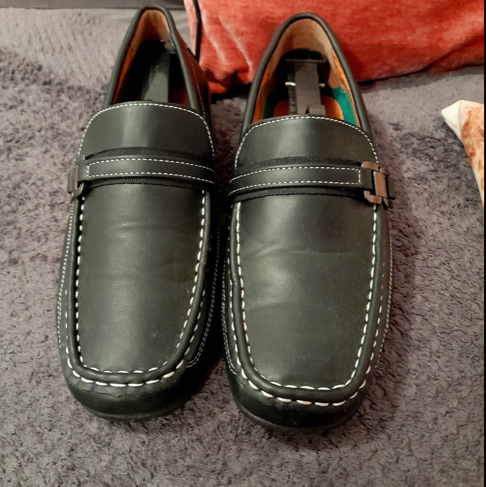 Black shoes